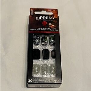 “Bundle 4/$18” imPRESS Glow-in-the-Dark Black and Silver Halloween Spider Nails